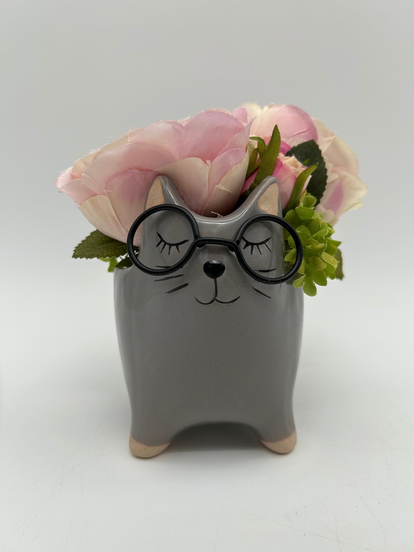 Kat- Artificial Arrangement